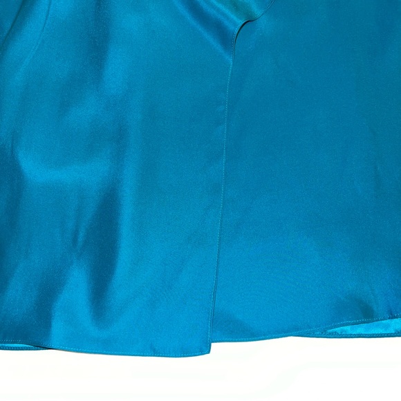 Parker Women’s Blue 100% Silk Asymmetrical Seam Racerback Tank Top Sz M - Picture 4 of 14